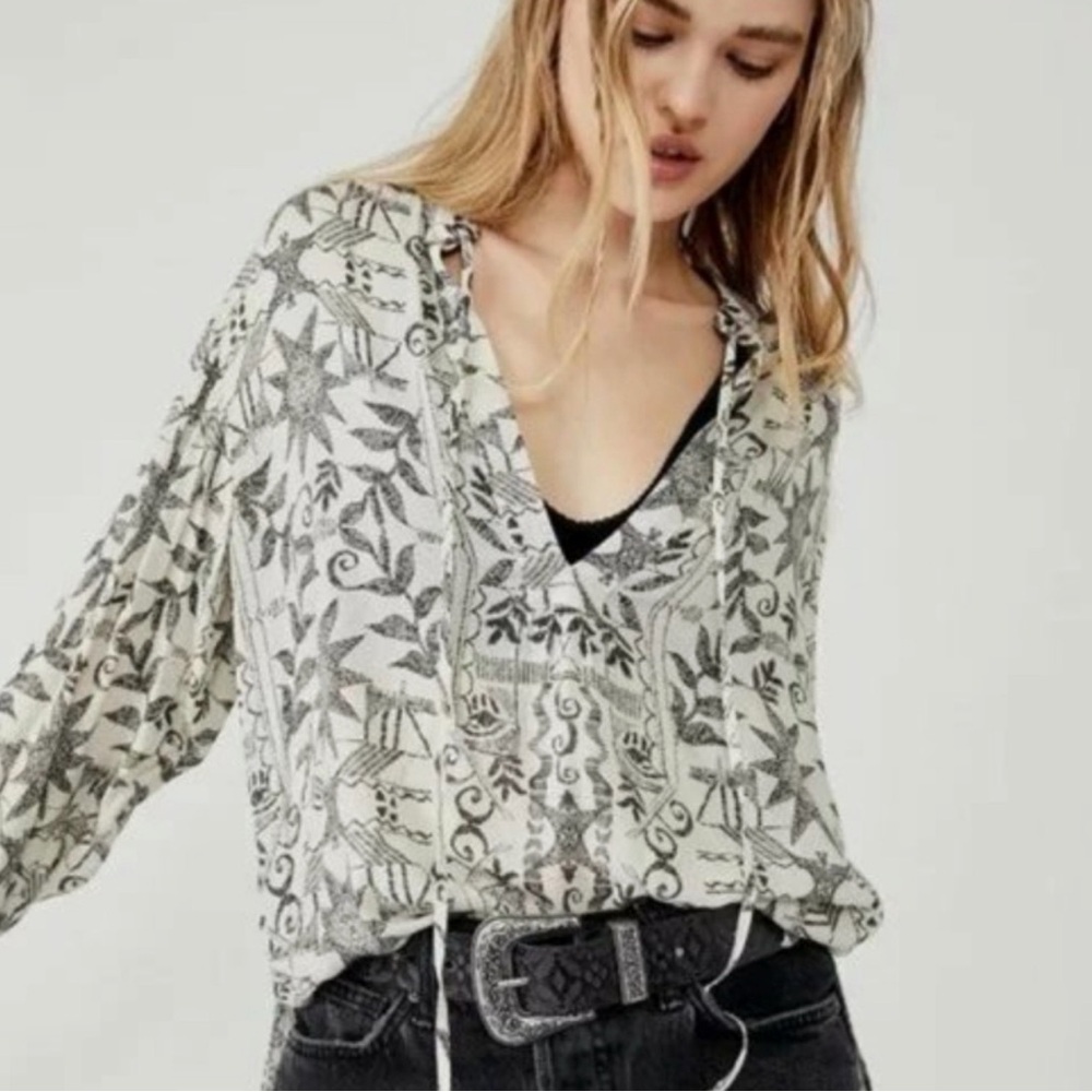 Free people Mia Boho Chic Tunic Viscose Tea Combo ivory/black women size small